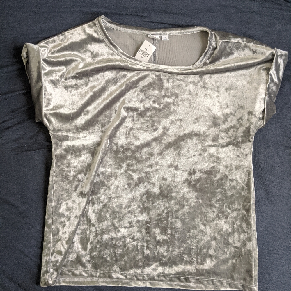 GAP Velvet Tee-NWT